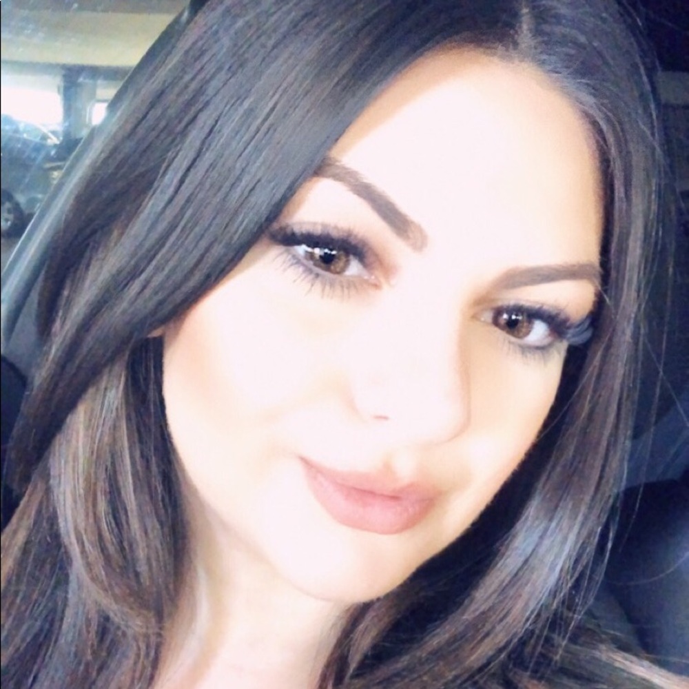 Meet your Posher, Anni